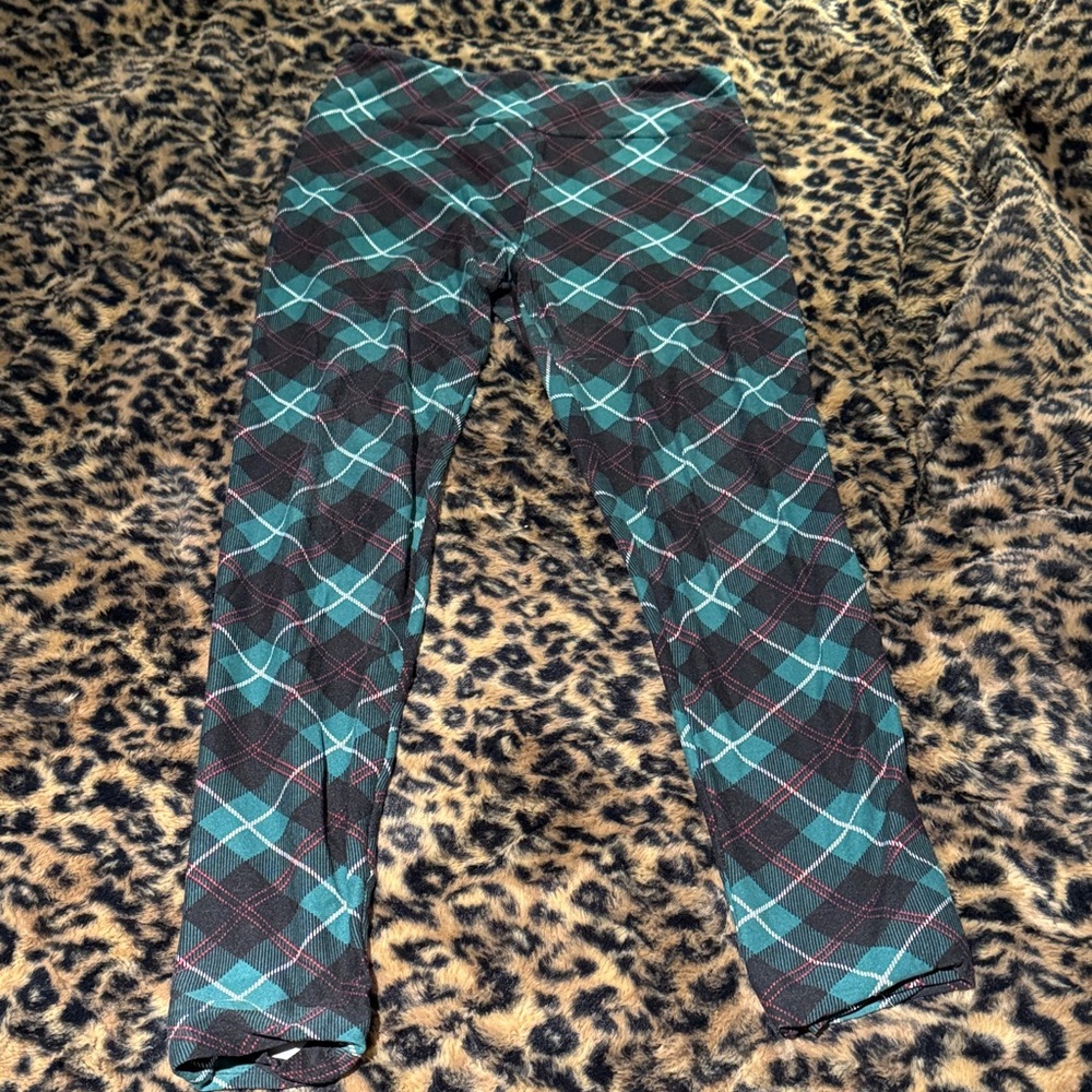 Lularoe leggings one size more like small/medium